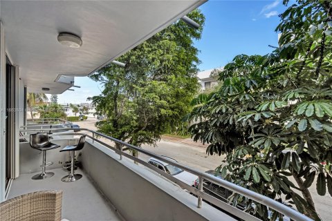 Copropriété à vendre à Miami Beach, Floride: 2 chambres, 105.63 m2 № 1377537 - photo 26