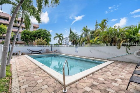 Copropriété à vendre à Miami Beach, Floride: 2 chambres, 105.63 m2 № 1377537 - photo 28