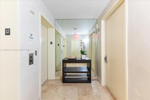 Copropriété à vendre à Miami Beach, Floride: 2 chambres, 134.06 m2 № 1074437 - photo 26