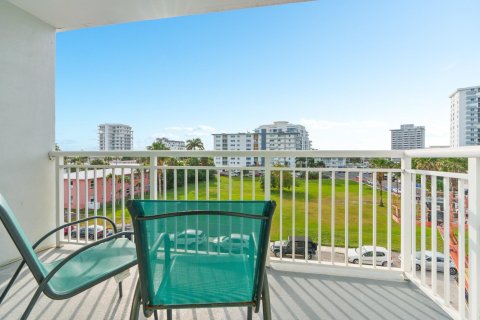 Condo in Fort Lauderdale, Florida, 1 bedroom  № 1022136 - photo 22