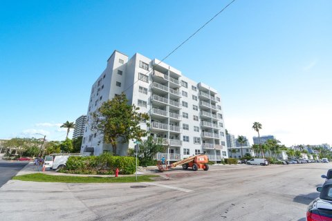 Condo in Fort Lauderdale, Florida, 1 bedroom  № 1022136 - photo 10