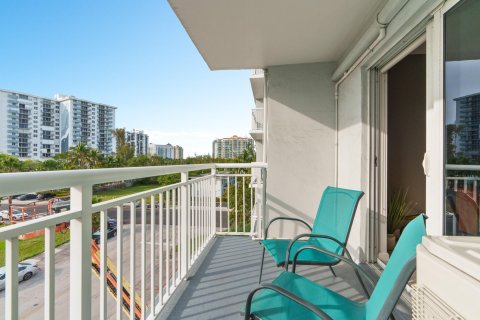 Condo in Fort Lauderdale, Florida, 1 bedroom  № 1022136 - photo 19