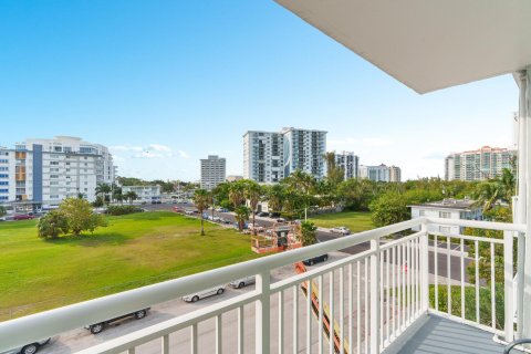 Condo in Fort Lauderdale, Florida, 1 bedroom  № 1022136 - photo 20