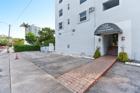 Condo in Fort Lauderdale, Florida, 1 bedroom  № 1022136 - photo 12