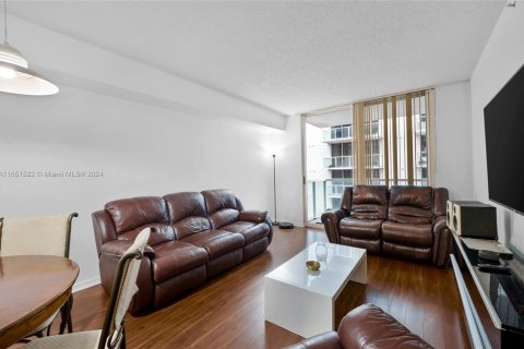 Copropriété à vendre à Miami, Floride: 2 chambres, 79.9 m2 № 1345301 - photo 8