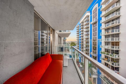 Condominio en venta en Miami, Florida, 2 dormitorios, 79.9 m2 № 1345301 - foto 11