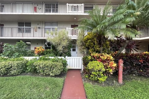 Copropriété à vendre à Delray Beach, Floride: 2 chambres, 93.46 m2 № 1345252 - photo 1