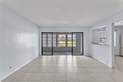 Condominio en venta en Delray Beach, Florida, 1 dormitorio, 73.86 m2 № 1070462 - foto 17