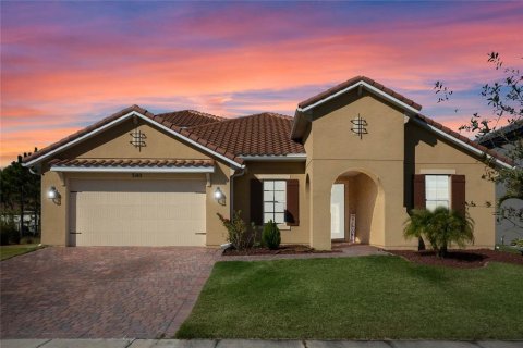 Villa ou maison à vendre à Kissimmee, Floride: 4 chambres, 278.61 m2 № 1258115 - photo 1