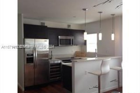 Condominio en venta en Miami Beach, Florida, 1 dormitorio, 60.67 m2 № 1402684 - foto 4