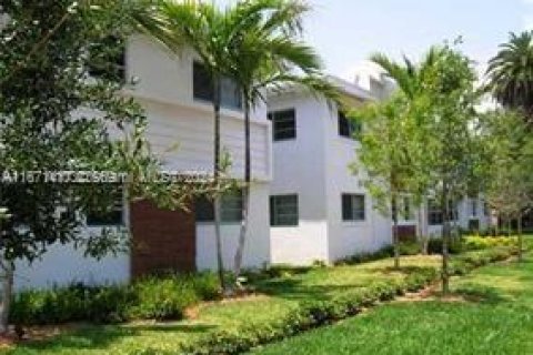 Condominio en venta en Miami Beach, Florida, 1 dormitorio, 60.67 m2 № 1402684 - foto 1