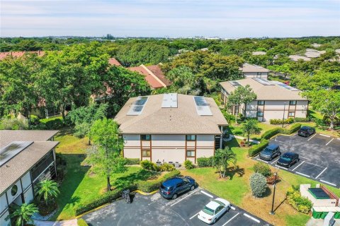 Condo in Tamarac, Florida, 1 bedroom  № 1212060 - photo 4