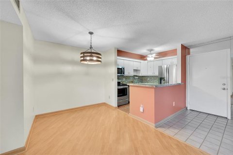 Condo in Tamarac, Florida, 1 bedroom  № 1212060 - photo 17