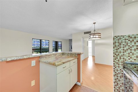 Condominio en venta en Tamarac, Florida, 1 dormitorio, 76.83 m2 № 1212060 - foto 16