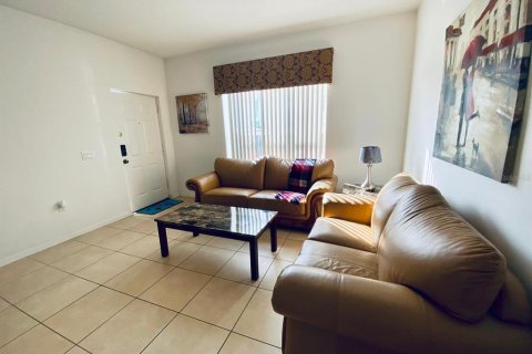Condominio en venta en Kissimmee, Florida, 3 dormitorios, 153.29 m2 № 1032624 - foto 4