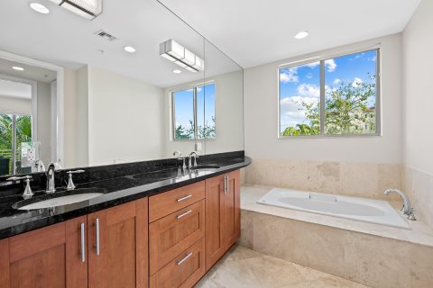 Condo in Fort Lauderdale, Florida, 3 bedrooms  № 1065556 - photo 17