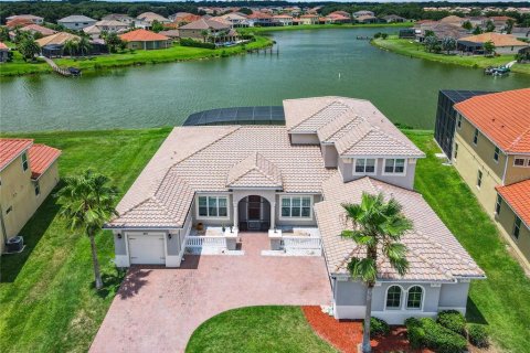 Villa ou maison à vendre à Kissimmee, Floride: 5 chambres, 424.19 m2 № 1248708 - photo 1