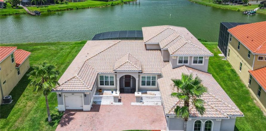 Villa ou maison à BELLALAGO à Kissimmee, Floride 5 chambres, 424.19 m2 № 1248708