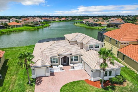 Villa ou maison à vendre à Kissimmee, Floride: 5 chambres, 424.19 m2 № 1248708 - photo 4