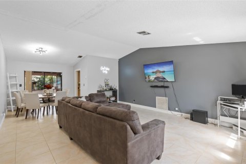 Villa ou maison à vendre à Margate, Floride: 5 chambres, 158.58 m2 № 1047991 - photo 21