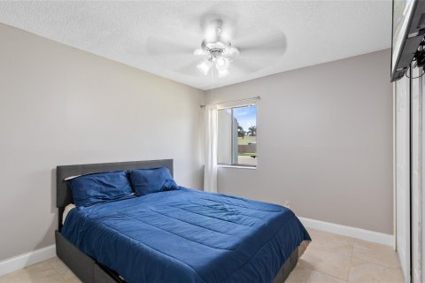 Villa ou maison à vendre à Margate, Floride: 5 chambres, 158.58 m2 № 1047991 - photo 12