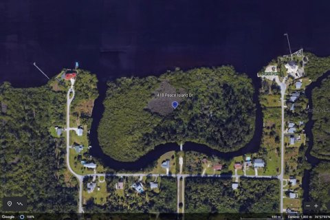 Terreno en venta en Punta Gorda, Florida № 1248274 - foto 1