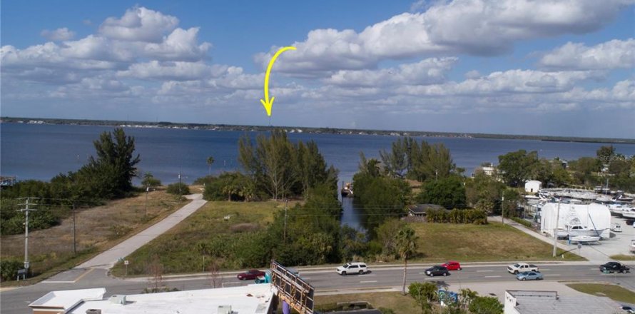 Land in Punta Gorda, Florida № 1248275