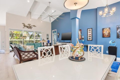 Villa ou maison à vendre à Punta Gorda, Floride: 3 chambres, 192.21 m2 № 1253549 - photo 13