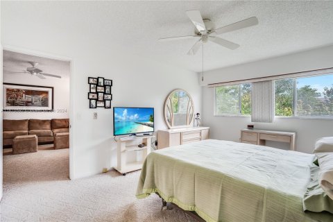 Condo in Pembroke Pines, Florida, 1 bedroom  № 1394297 - photo 18