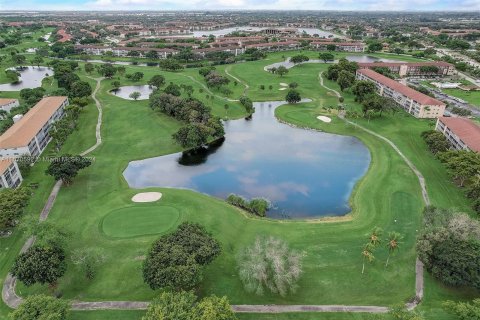 Condo in Pembroke Pines, Florida, 1 bedroom  № 1394297 - photo 25