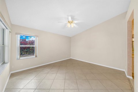 Townhouse in Delray Beach, Florida 3 bedrooms, 133.5 sq.m. № 1065658 - photo 23