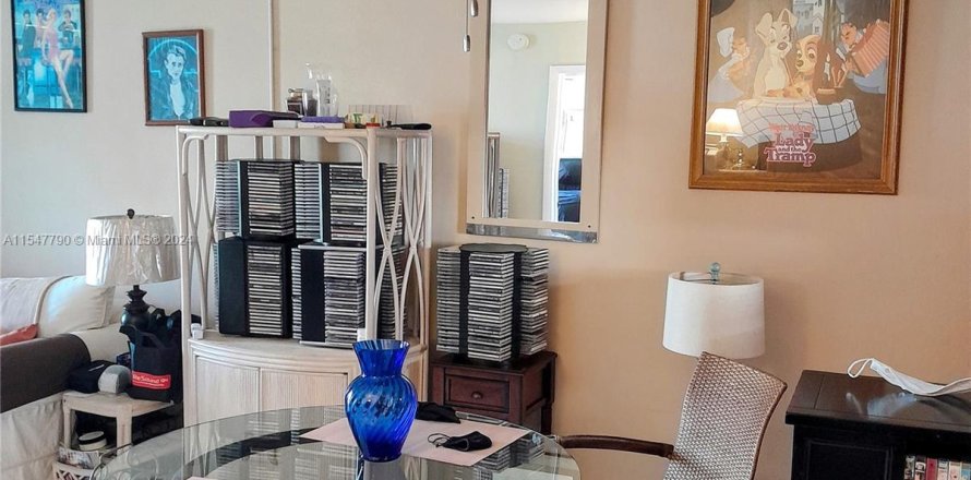 Condo in Aventura, Florida, 1 bedroom  № 1058473