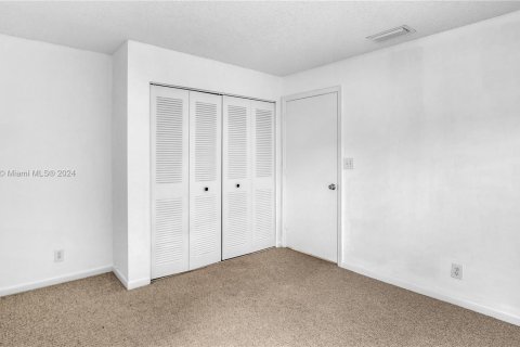 Touwnhouse à vendre à Oakland Park, Floride: 2 chambres, 91.32 m2 № 1059474 - photo 24