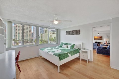 Copropriété à vendre à Fort Lauderdale, Floride: 2 chambres, 102.19 m2 № 1329093 - photo 4