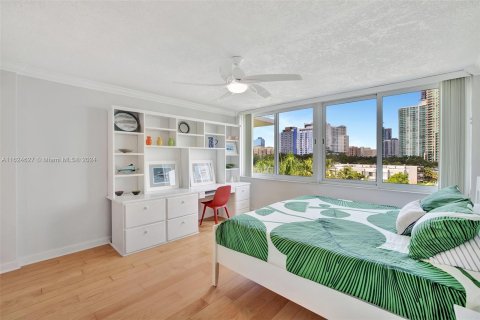 Copropriété à vendre à Fort Lauderdale, Floride: 2 chambres, 102.19 m2 № 1329093 - photo 25