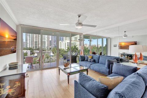 Copropriété à vendre à Fort Lauderdale, Floride: 2 chambres, 102.19 m2 № 1329093 - photo 5