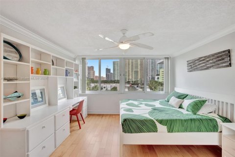 Copropriété à vendre à Fort Lauderdale, Floride: 2 chambres, 102.19 m2 № 1329093 - photo 23