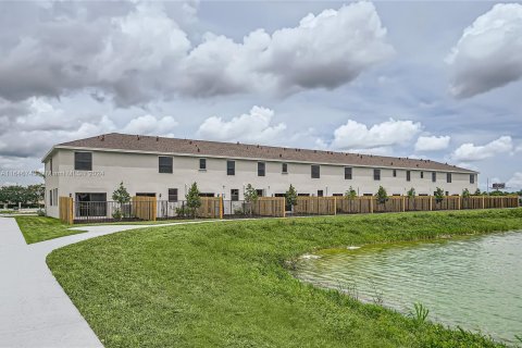 Adosado en venta en Florida City, Florida, 3 dormitorios, 135.27 m2 № 1329556 - foto 20