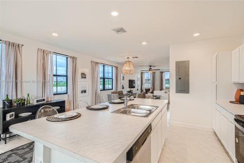 Adosado en venta en Florida City, Florida, 3 dormitorios, 135.27 m2 № 1329556 - foto 9