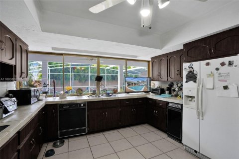 Casa en venta en Hollywood, Florida, 4 dormitorios, 234.3 m2 № 1418695 - foto 8