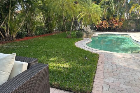 Villa ou maison à vendre à Doral, Floride: 4 chambres, 293.76 m2 № 1075461 - photo 12
