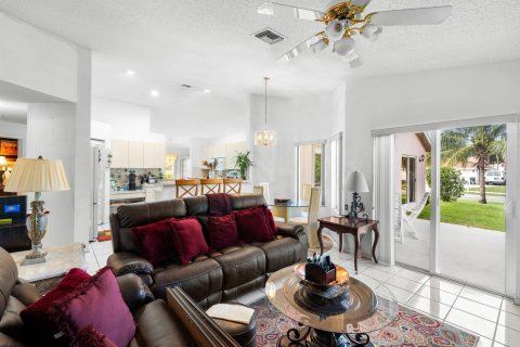 Villa ou maison à vendre à Delray Beach, Floride: 3 chambres, 163.04 m2 № 1072745 - photo 5