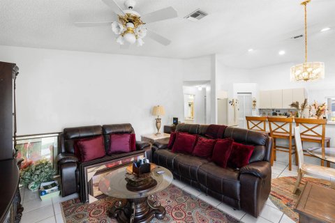 Villa ou maison à vendre à Delray Beach, Floride: 3 chambres, 163.04 m2 № 1072745 - photo 6