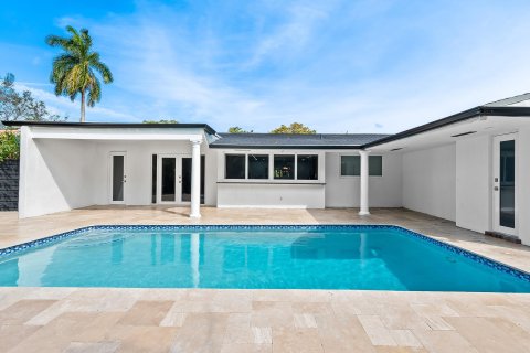 House in Miami, Florida 5 bedrooms, 263.56 sq.m. № 1031806 - photo 7