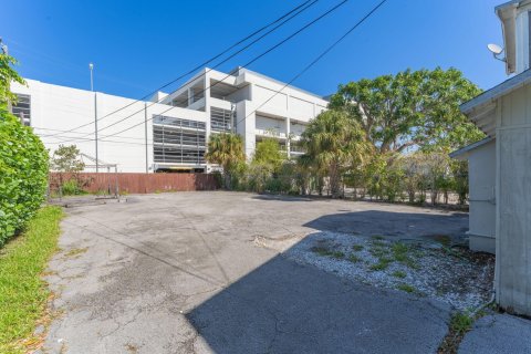 Propiedad comercial en venta en West Palm Beach, Florida № 1031767 - foto 21