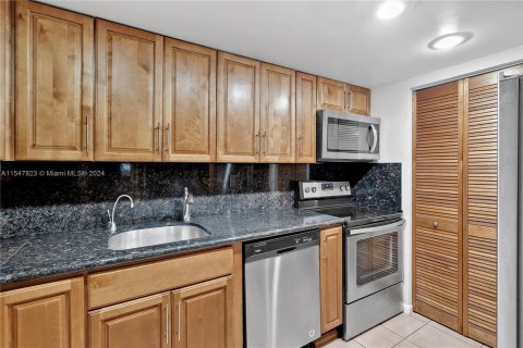 Condominio en venta en Coral Gables, Florida, 2 dormitorios, 95.13 m2 № 1067904 - foto 6