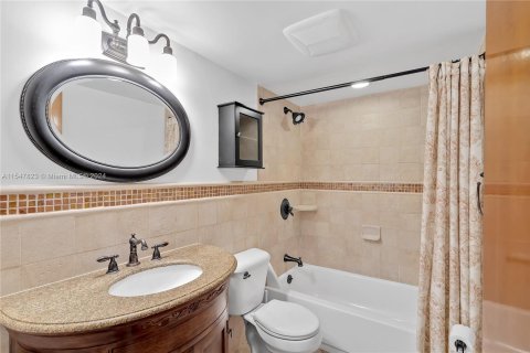 Condominio en venta en Coral Gables, Florida, 2 dormitorios, 95.13 m2 № 1067904 - foto 14