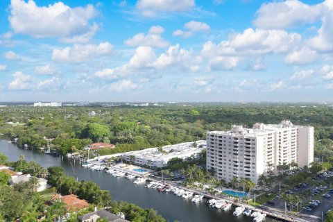 Condominio en venta en Coral Gables, Florida, 1 dormitorio, 84.54 m2 № 1241874 - foto 19