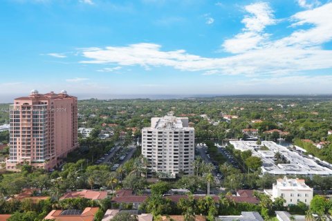 Condo in Coral Gables, Florida, 1 bedroom  № 1241874 - photo 22