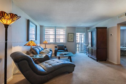 Condo in Coral Gables, Florida, 1 bedroom  № 1241874 - photo 4